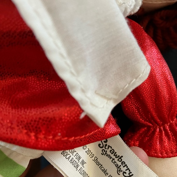 Strawberry Shortcake 2019 Plush Doll - Picture 6 of 7